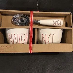 Rae Dunn ice cream set with scoop